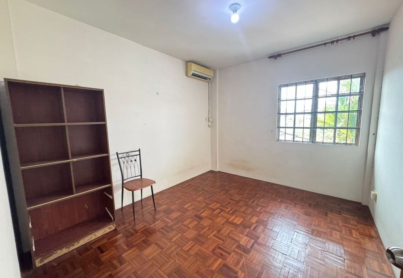 Kota Sentosa Double Storey Corner House For Sale & For Rent