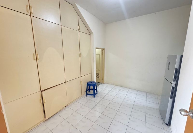 Kota Sentosa Double Storey Corner House For Sale & For Rent