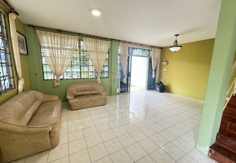 Kota Sentosa Double Storey Corner House For Sale & For Rent