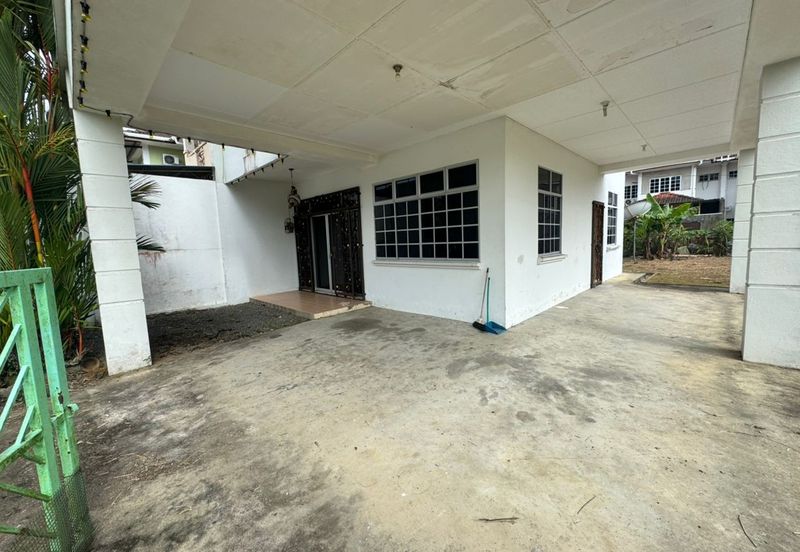 Kota Sentosa Double Storey Corner House For Sale & For Rent