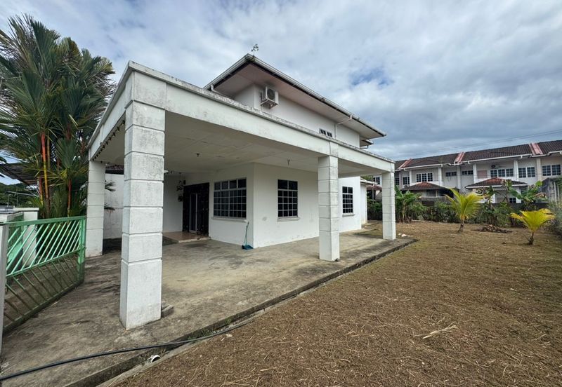 Kota Sentosa Double Storey Corner House For Sale & For Rent