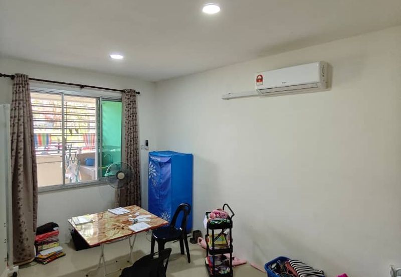 Lorong Swanston, Moyan Double Storey Intermediate Terrace For Sale