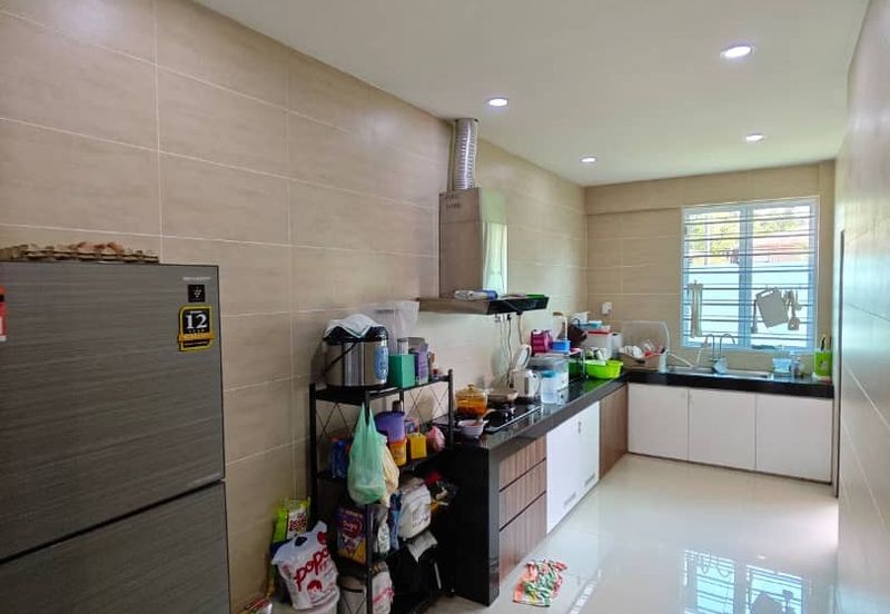 Lorong Swanston, Moyan Double Storey Intermediate Terrace For Sale