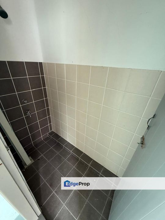 Rock road 1st floor shoplot For Rent, Sarawak, Kuching