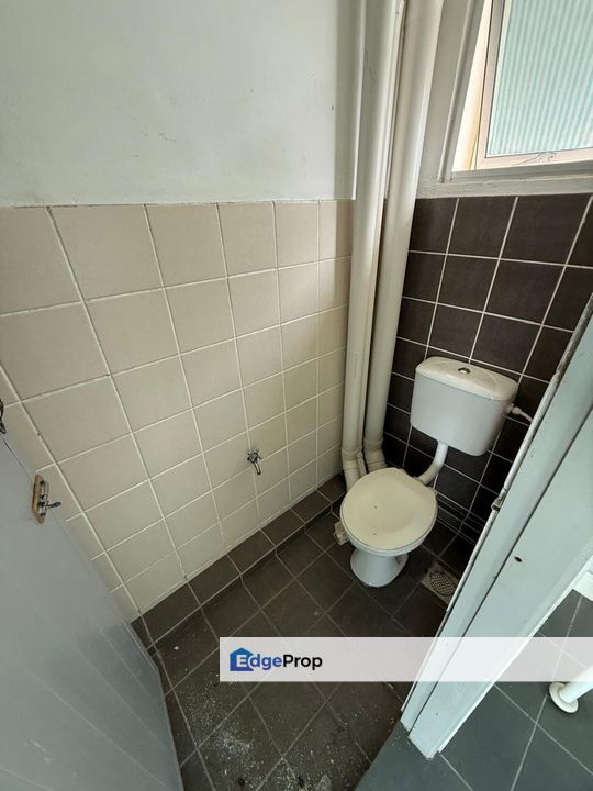 Rock road 1st floor shoplot For Rent, Sarawak, Kuching