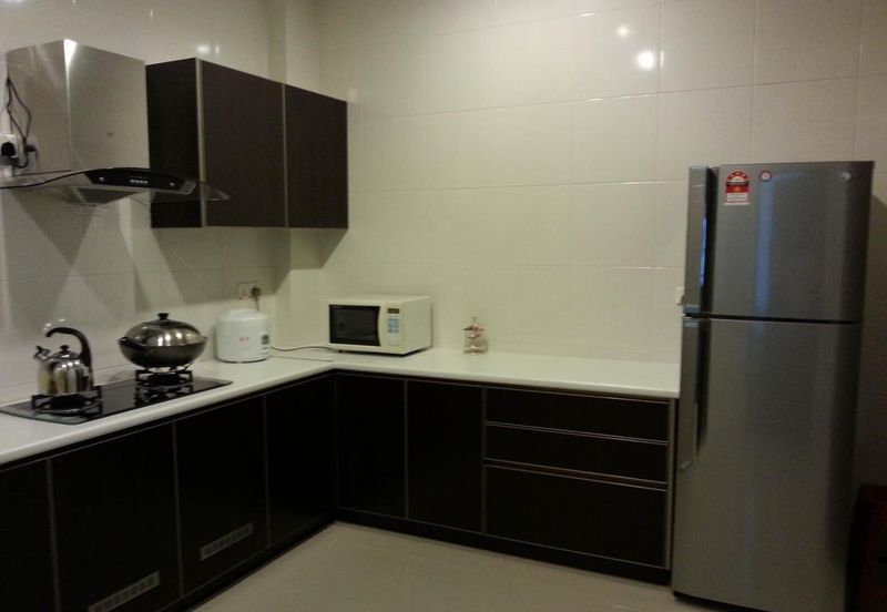 D Infinia condominium For rent 