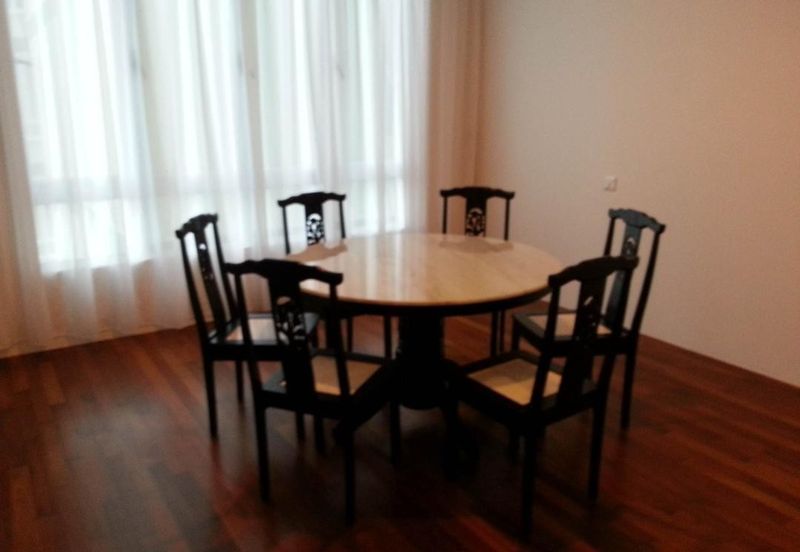 D Infinia condominium For rent 