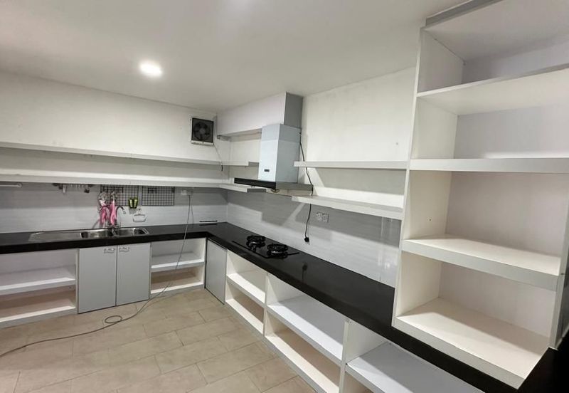 Petrajaya Double storey Intermediate terrace house For Sale