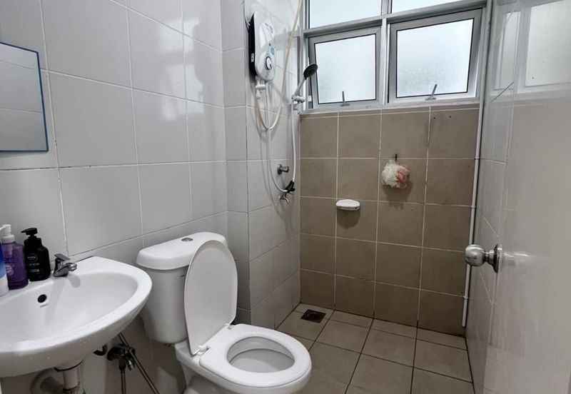 Prima Bintawa Apartment For Sale 