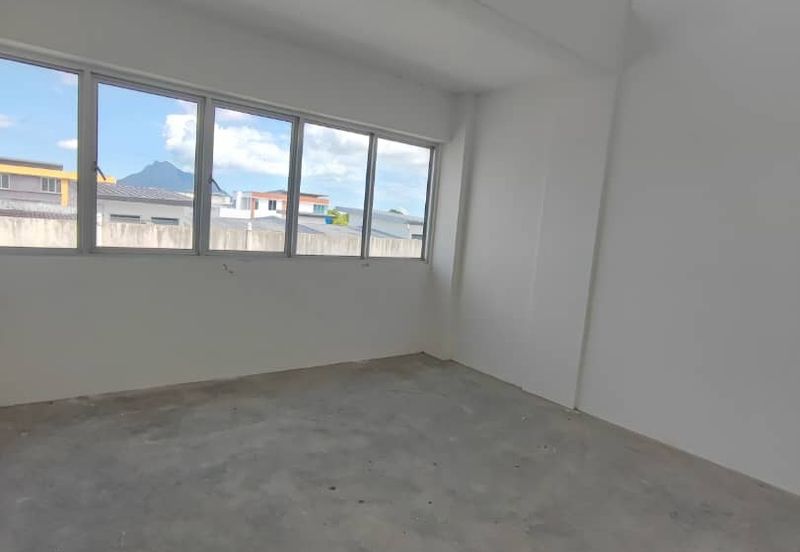 Samariang shoplot for sale