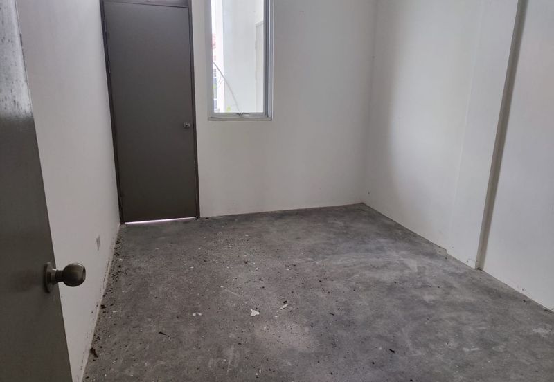 Samariang shoplot for sale