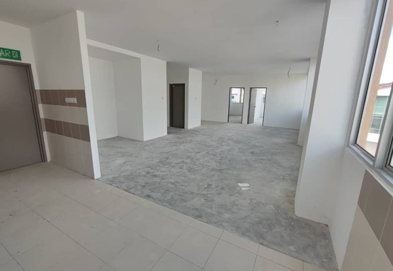 Samariang shoplot for sale