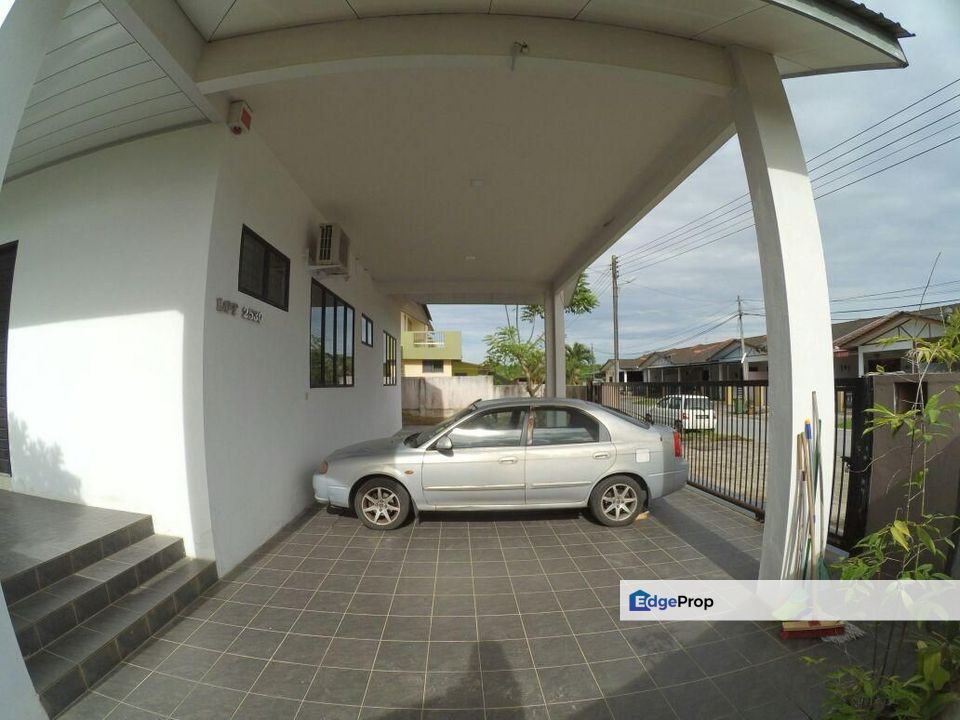 Jalan Nanas Barat 1.5-Storey Detached House for Sale , Sarawak, Kuching