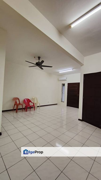 DOUBLE STOREY TERRACE INTERMEDIATE HOUSE AT JALAN SONG FOR RENT, Sarawak, Kuching
