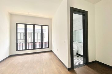 Hevea Elmina Gardens