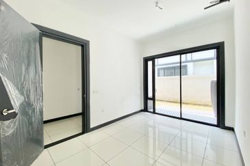 Hevea Elmina Gardens