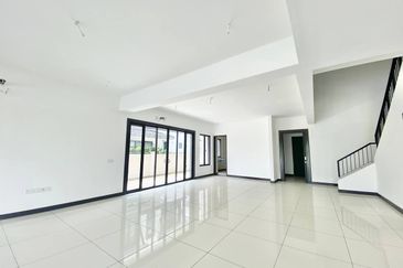 Hevea Elmina Gardens