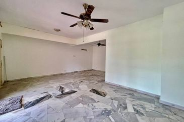 Double Storey Bandar Kinrara 4 BK4 Puchong Selangor