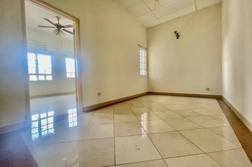 Double Storey Bandar Kinrara 4 BK4 Puchong Selangor