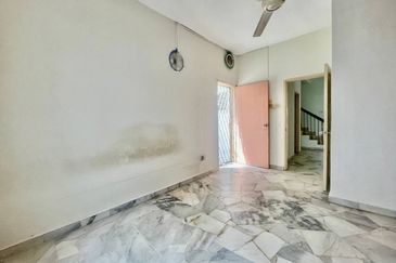 Double Storey Bandar Kinrara 4 BK4 Puchong Selangor