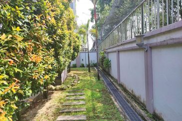 Changkat Kiara Surya