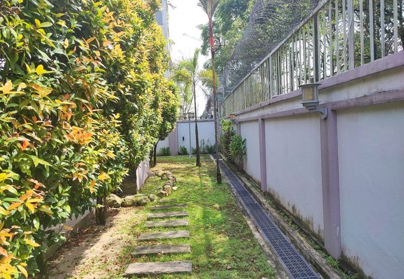 Changkat Kiara Surya