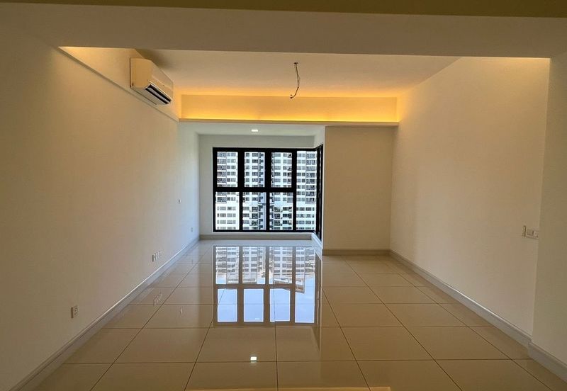 Royalle Condominium @ North Kiara