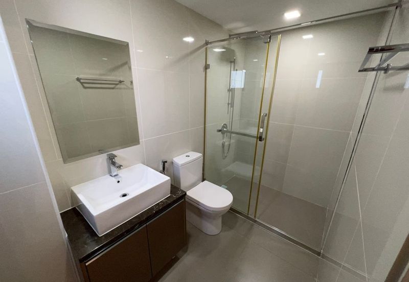 Royalle Condominium @ North Kiara