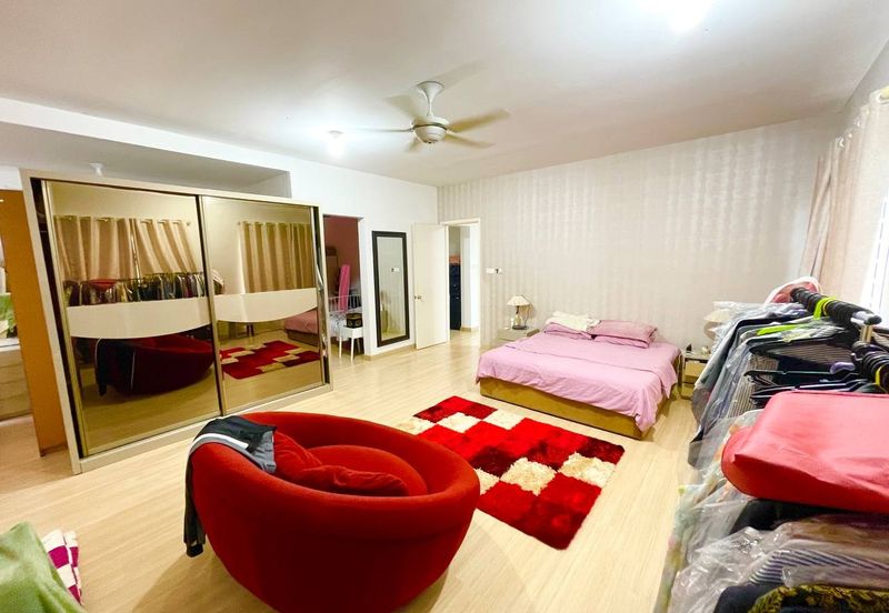 Corner Lot Jalan Elektron Denai Alam