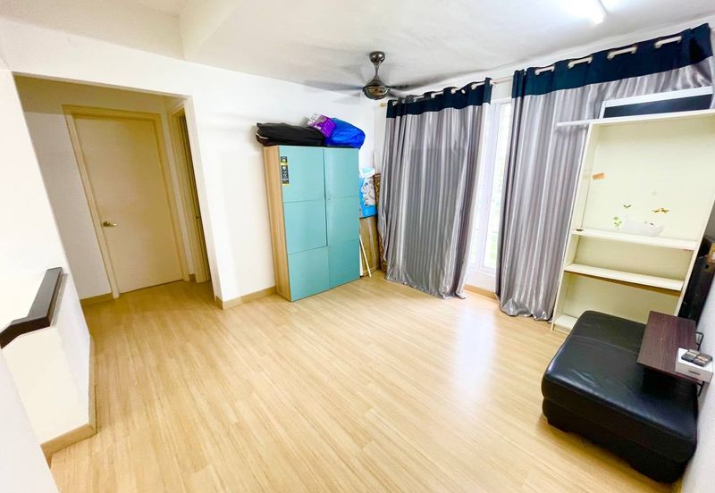 Corner Lot Jalan Elektron Denai Alam