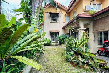 Jalan Spektrum U16 @ Taman Bukit Subang