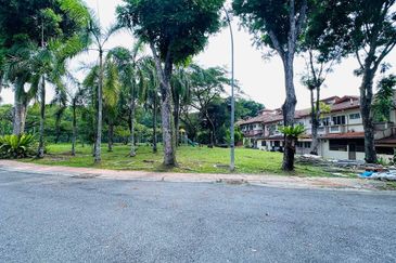 Jalan Spektrum U16 @ Taman Bukit Subang