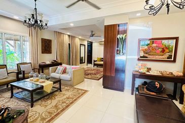 Jalan Spektrum U16 @ Taman Bukit Subang