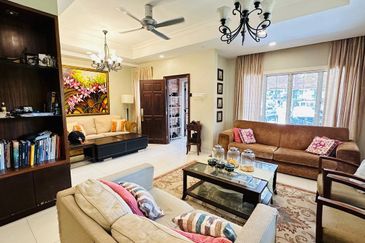 Jalan Spektrum U16 @ Taman Bukit Subang