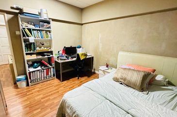 Jalan Spektrum U16 @ Taman Bukit Subang