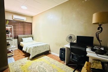 Jalan Spektrum U16 @ Taman Bukit Subang