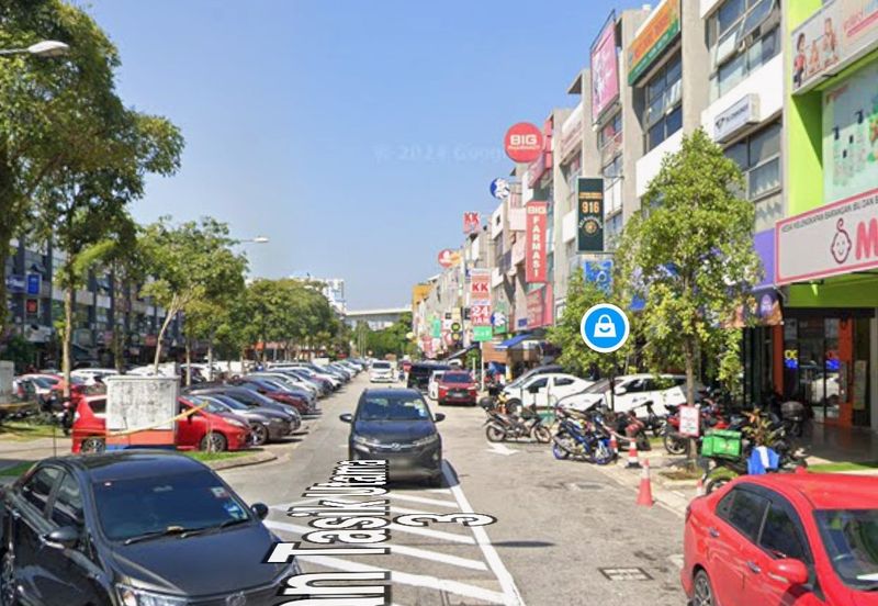 The Trillium @Lake Fields