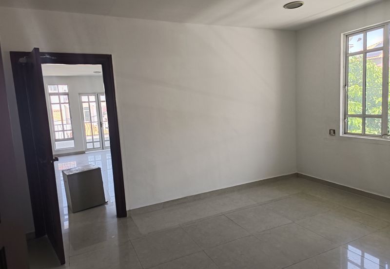 Jalan Sri Petaling 10