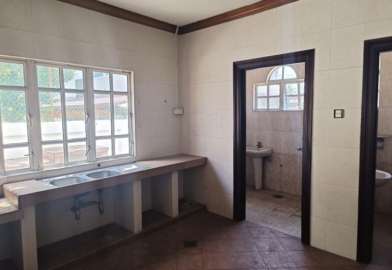 Jalan Sri Petaling 10