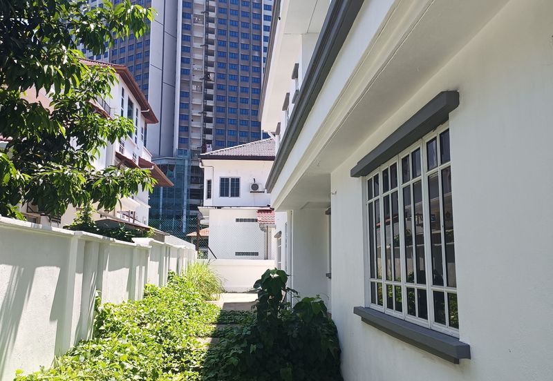 Jalan Sri Petaling 10