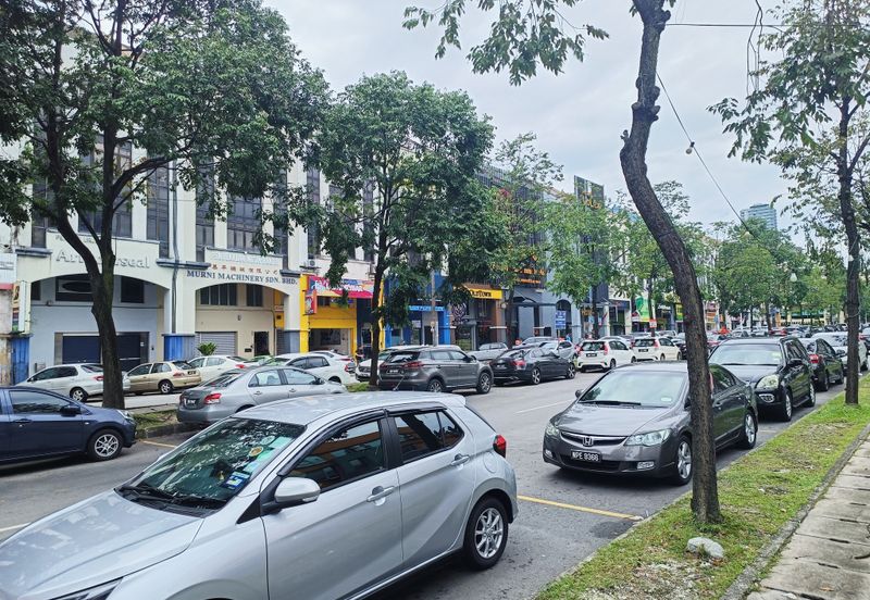 Jalan Kuchai Lama