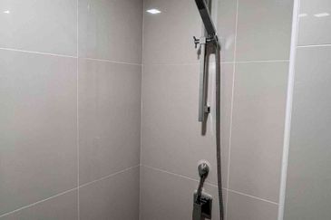 Royalle Condominium @ North Kiara