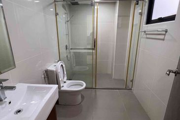 Royalle Condominium @ North Kiara