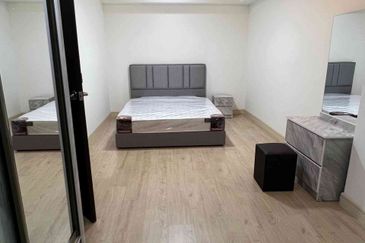 Royalle Condominium @ North Kiara