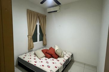 Royal Regent Sri Putramas III