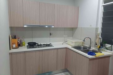 Royal Regent Sri Putramas III