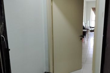 First Residence (Residensi Unggul)