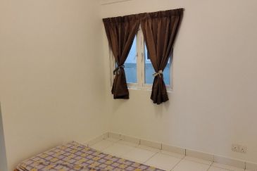 First Residence (Residensi Unggul)