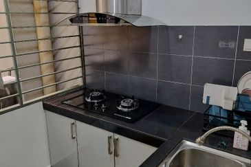 First Residence (Residensi Unggul)