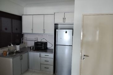 First Residence (Residensi Unggul)